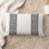 ギリシャ鍵オンホワイト ランバークッション (ブランケット)