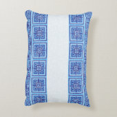 ギリシャ風モザイクタイルオーナメント – ブルーシェード アクセントクッション (裏面(縦))