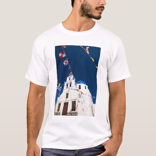 ギリシャ サントリーニ島の町 オイア 4 Tシャツ (正面)