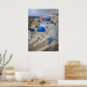 ギリシャ、サントリーニ。鐘楼とブルードーム3 ポスター (キッチン)