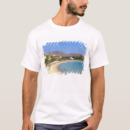 ギリシャ、パロス島、上空から見たクリオスビーチ Tシャツ (正面)
