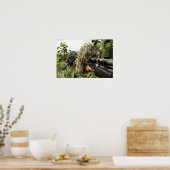 ギリーのスーツを着た兵士 ポスター (キッチン)