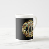 ギルドアジアメダリオンバイビジョンスタジオ ボーンチャイナマグカップ (正面右)