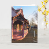 ギンガーブレッドに暖かい夕日 – Martha's Vineyard カード (黄色い花)