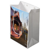 ギンガーブレッドに暖かい夕日 – Martha's Vineyard ミディアムペーパーバッグ (正面アングル)