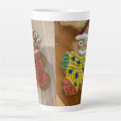 ギンガーブレッド男の子と女の子のクッキークリスマスのマグカップ カフェラテマグ (正面)