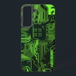 ギークアウトカスタムPCBグリーン電子回路基板 SAMSUNG GALAXY S22 ケース<br><div class="desc">PCB回路カスタムボードギーク用ギフトまたはおたく用ギフト。私たち全員のコンピュータおたくまたはギークのための1つ。このギークPCB電子回路カスタムボードでおたくを取り出す。プリント基板または電子回路基板のクローズアップ写真。</div>