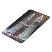 クアラルンプールのナイトタワー マグネット (左側)