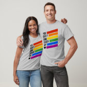 クィアな喜びは抑えられない Tシャツ (ユニセックス)