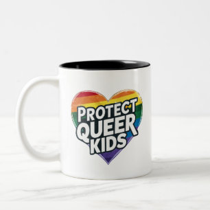 クィアの子供たちを守ろう レインボーハート LGBTプライド ツートーンマグカップ