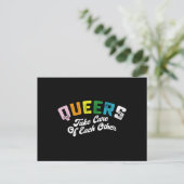 クィアはお互いに思いやりを持って LGBT Pride Gay  ポストカード (スタンド正面)