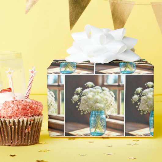 クイーンアンズレースブーケの窓 ラッピングペーパー (誕生日パーティー)