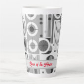 クイーンオブザハウスコンテンポラリーミッドセンチュリースタイル カフェラテマグ (正面)