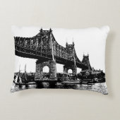 クイーンズボロブリッジ航海の海ビーチシースケープ アクセントクッション (裏面)