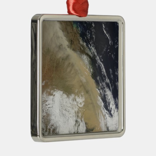 クイーンズラ北部から張り出された砂塵の壁 メタルオーナメント (右)