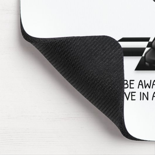 クイーンチェス彼女は任意の方向に移動できることを知っている マウスパッド (コーナー)