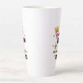 クイーン実在ズがお互いの王冠を固定する カフェラテマグ (正面)