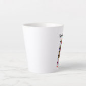 クイーン華美ズ遊カード明るい赤いハート カフェラテマグ (正面)