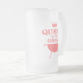 クイーン・オブ・ザ・グリル，ピンク フロストグラスビールジョッキ (正面右)