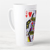 クイーン・オブ・ハート・オーバーサイズグラフィック、トランプ カフェラテマグ (左アングル)