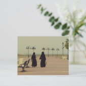 クウェート女性ショッピング ポストカード (スタンド正面)