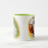 クエーカー教徒のオウムの現実的な絵画 ツートーンマグカップ (中央)