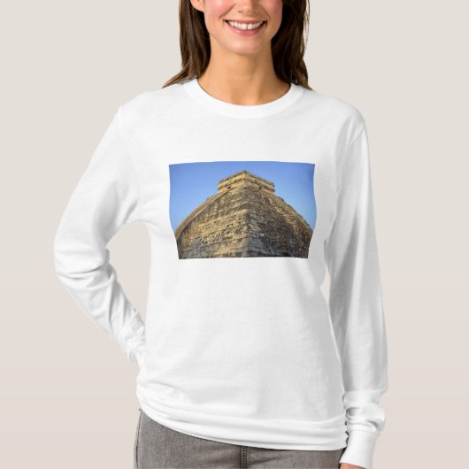 ククルカンの神殿 または カスティーヨ (城) Tシャツ (正面)
