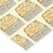 クジェルユダヤの卵の麺のキャセロールのスライス テーブルクロス (アングル)