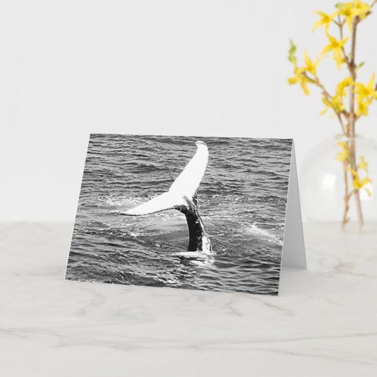 クジラが尾の羽の誕生日カードを振る カード (黄色い花)