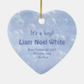 クジラの魚の男の赤ちゃんの誕生の発表のハート セラミックオーナメント (裏面)