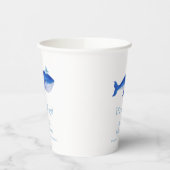 クジラモダンの赤ちゃんシャワーの下の青い男の子 紙コップ (左)