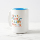 クッキーを焼くのはいい日だ ツートーンマグカップ (正面左)