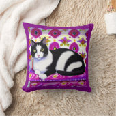 クッションに描かれた白黒のタキシード猫 クッション (ブランケット)