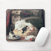 クッションの彼女の子ネコを持つ猫 マウスパッド (マウス)
