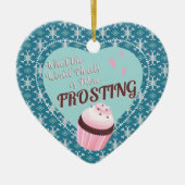 クップケーキの世界はパンのクリスマスにつや消しを増やす必要がある セラミックオーナメント (正面)