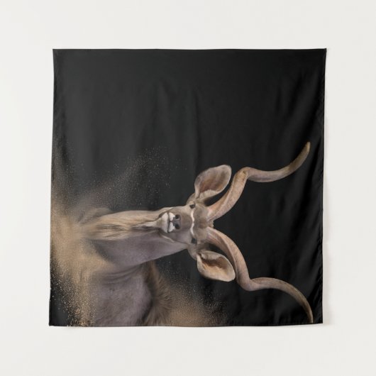 クドゥの精神 タペストリー (正面(横))