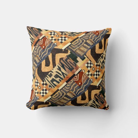 クバコンテンポラリーモチーフコラージュデザイン クッション (正面)