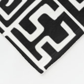 クバスタイルパターン071019 – 白黒 フリースブランケット (角)