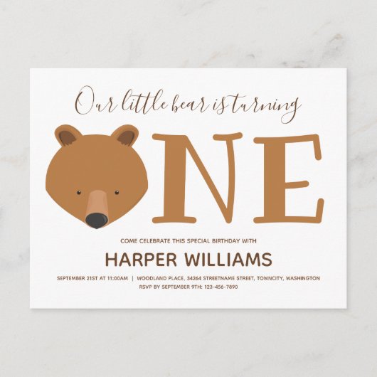 クマかわいい動物の最初の誕生日 インビテーションポストカード (正面)