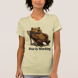 クマがやっと仕事してる Tシャツ