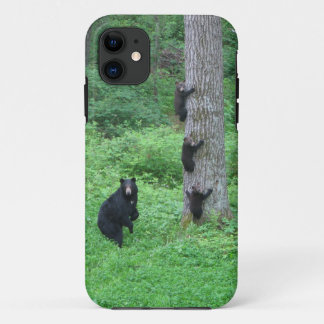 クマと3匹の子 iPhone 11 ケース