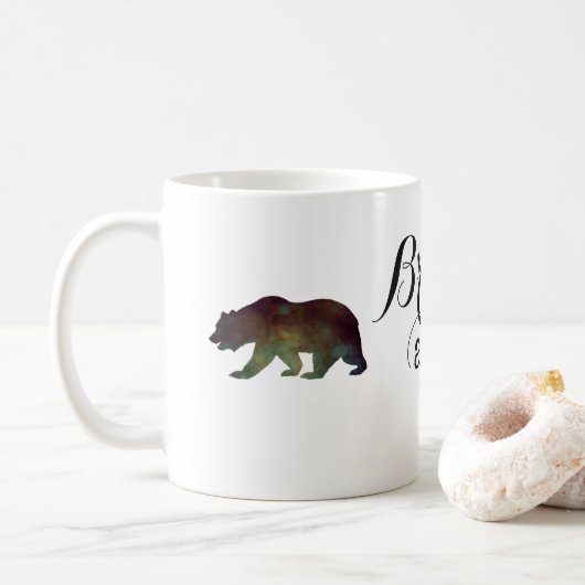 クマのように勇敢なウォーターカラータイポグラフィー コーヒーマグカップ (ドーナツ)