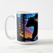 クマのシルエット(自然景観) コーヒーマグカップ (左)