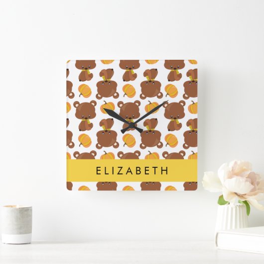 クマのパターン，かわいいクマ，かぼちゃあなたの名前 スクエア壁時計 (ホーム)