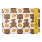 クマのパターン，かわいいクマ，かぼちゃあなたの名前 バスマット (正面)