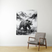 クマの山 | 白黒野生動物アート タペストリー (インサイチュ)