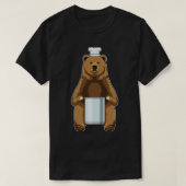 クマの料理人と調理鍋 Tシャツ (デザイン正面)