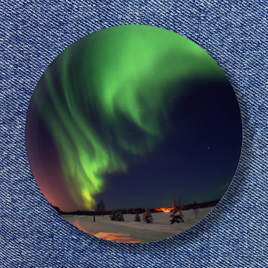 クマの湖でのオーロラの夜間写真 缶バッジ