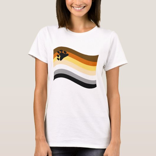 クマの誇りパウ波状フラグ Tシャツ (正面)