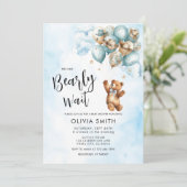 クマの赤ちゃんが待ち遠しい ブルー風船 クマのベイビーシャワー 招待状 (スタンド正面)